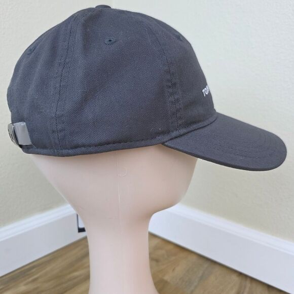 🔸️NWT Tommy Hilfiger Gray Logo Unisex Adjustable Baseball Hat One Size - Picture 5 of 10